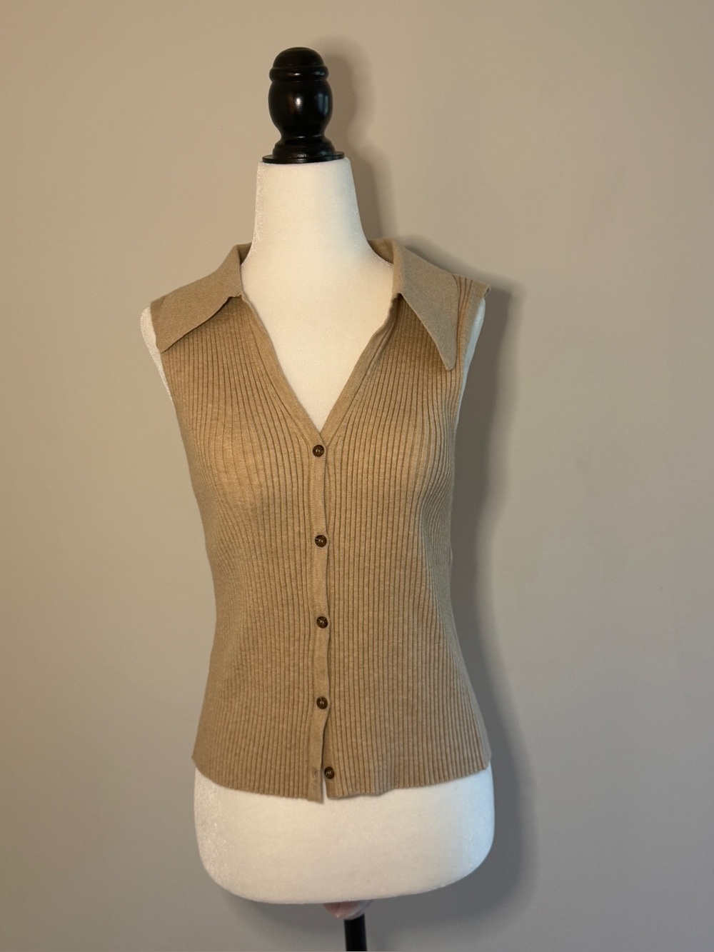 Mango Sleeveless Ribbed Button-Front Top in Camel XL
